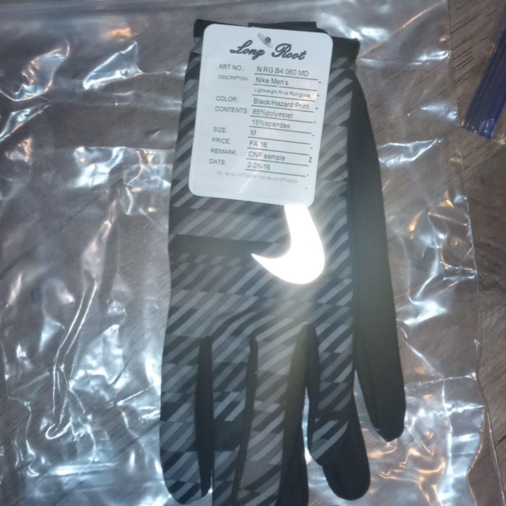 Nike men's lightweight rival run gloves